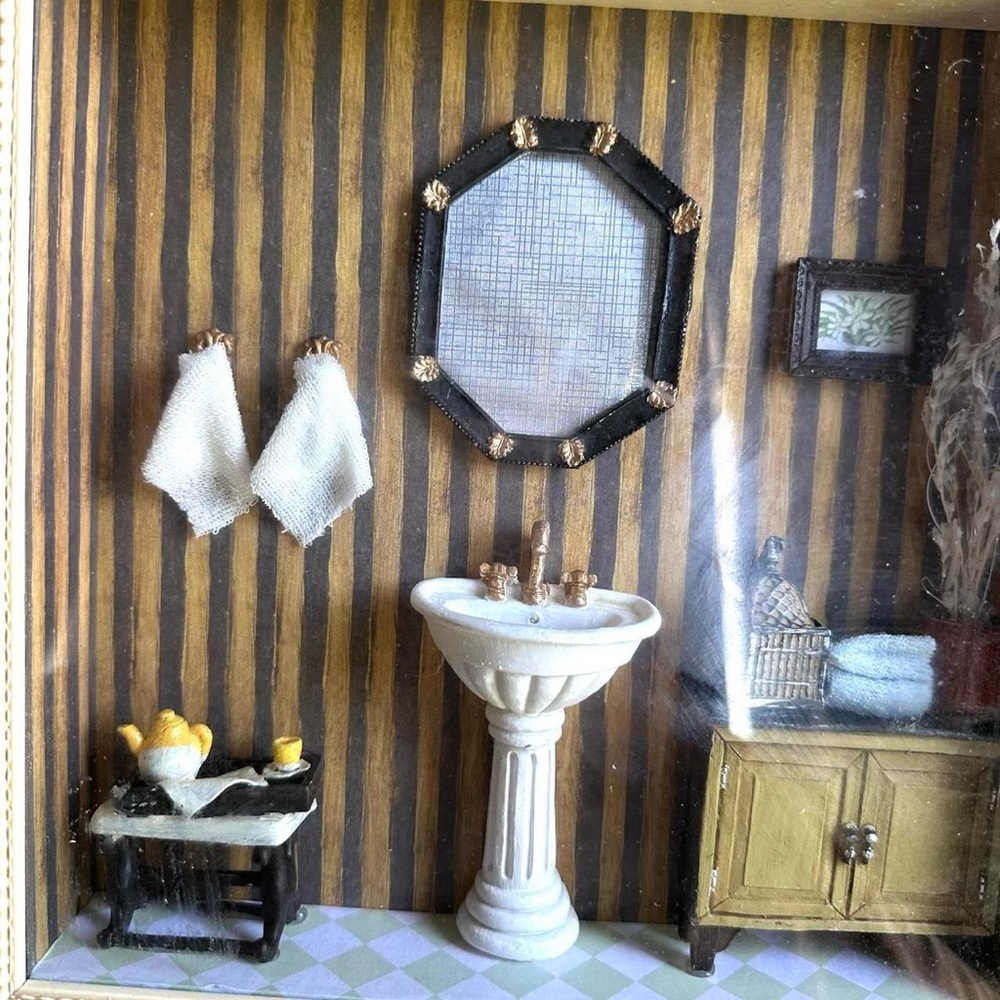Miniature Bathroom Diorama Shadow Box with Cream Frame - Picture 3 of 8